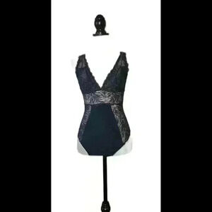 Elegant Floral Lace Bodysuit/Teddy - Black